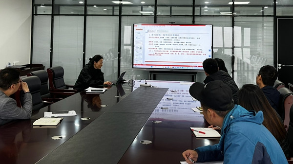 提高財(cái)務(wù)管理效率  促進(jìn)公司健康發(fā)展——有色駝城召開(kāi)財(cái)務(wù)報(bào)銷制度專題培訓(xùn)
